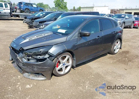 2018 Ford Focus St z USA, uszkodzony, nr VIN 1FADP3L93JL312893
